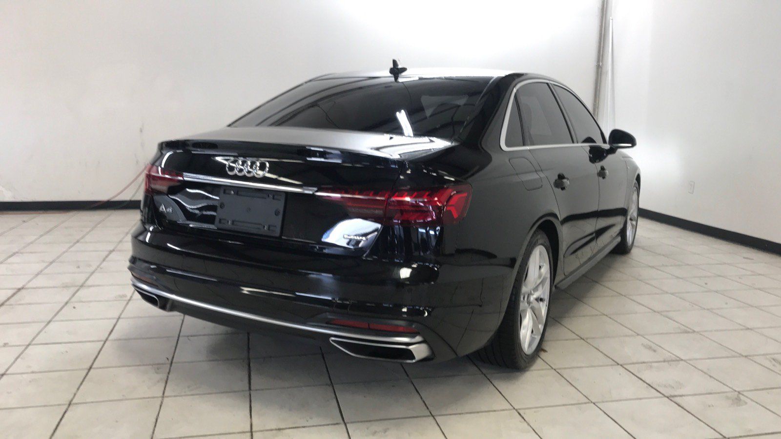Used 2023 Audi A4 2.0T Premium Plus w/ Premium Plus Package AWD/4WD image 4