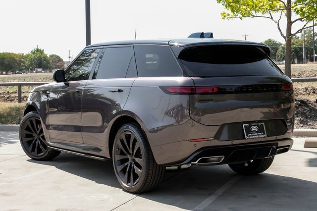 New 2026 Land Rover Range Rover Sport Dynamic SE AWD/4WD image 13