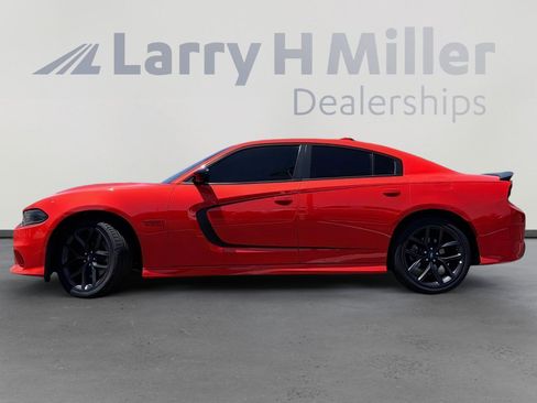 Used 2022 Dodge Charger R/T w/ Plus Group RWD image 2
