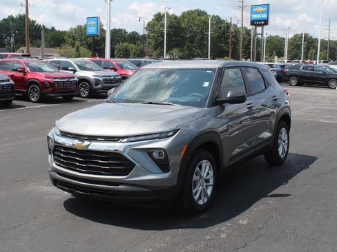 New 2026 Chevrolet TrailBlazer LS w/ LS Convenience Package FWD image 7