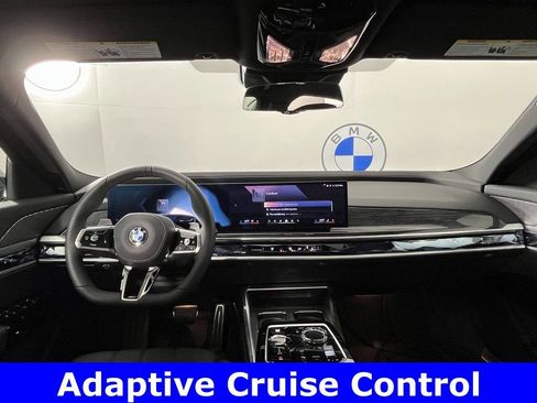 Used 2025 BMW 760i xDrive 760i xDrive w/ Premium Package image 9