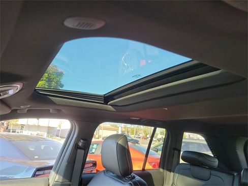 New 2025 Jeep Grand Cherokee Altitude image 29