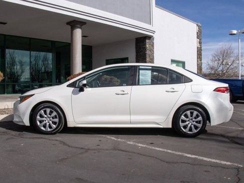 Used 2021 Toyota Corolla LE w/ Carpet Mat Package (TMS) image 4