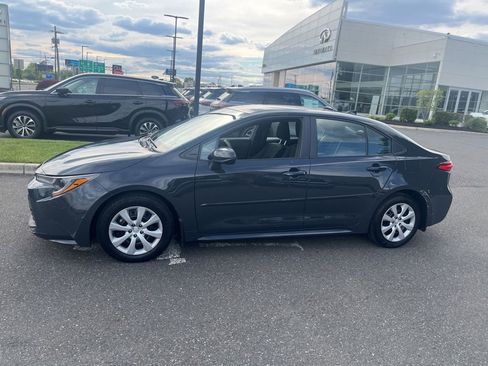 Used 2025 Toyota Corolla LE FWD image 1
