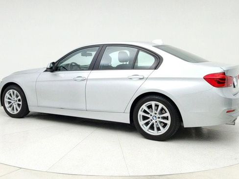Used 2017 BMW 320i 320i Sedan with Premium and Dr image 7