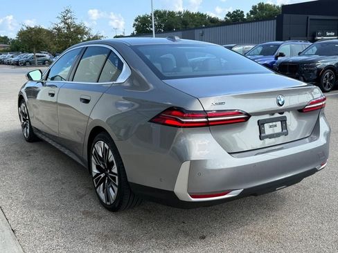 Used 2026 BMW 540i xDrive AWD/4WD image 5