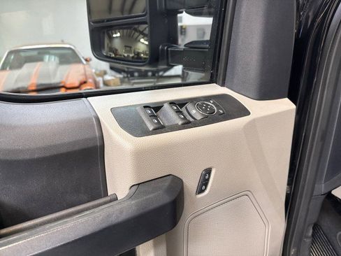 Used 2022 Ford F250 XL w/ STX Appearance Package image 23