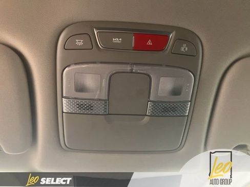 Used 2023 Kia Telluride S AWD/4WD image 16