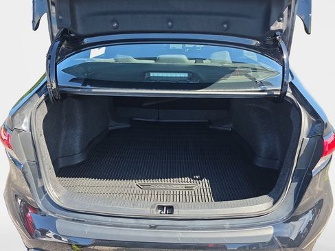Used 2025 Toyota Corolla SE FWD image 22