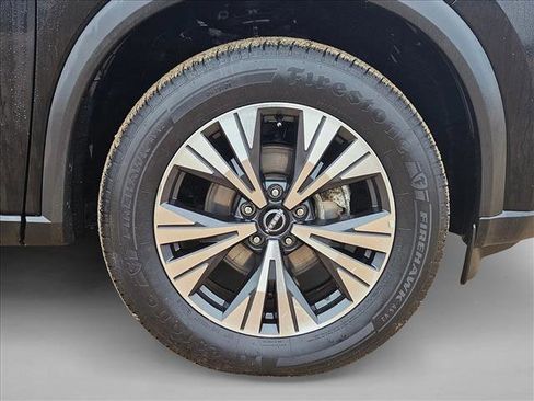 Used 2023 Nissan Rogue SV image 24