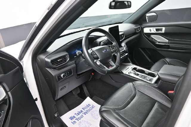 Used 2023 Ford Explorer ST w/ Technology Package AWD/4WD image 9