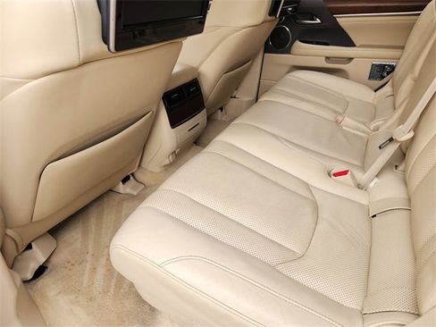 Used 2016 Lexus LX 570 4WD image 30