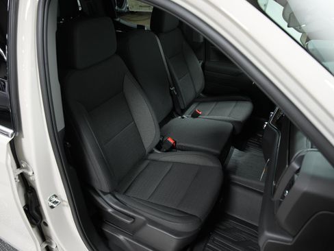 New 2026 GMC Sierra 1500 SLE image 15