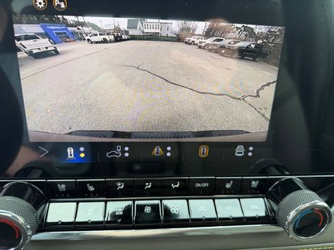 New 2026 Chevrolet Colorado ZR2 w/ Technology Package AWD/4WD image 21