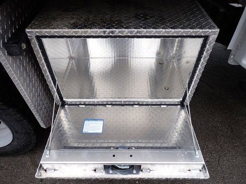 New 2026 Ford F550 XL w/ XL Chrome Package image 7