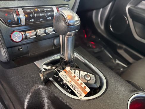 Used 2020 Ford Mustang Premium image 18