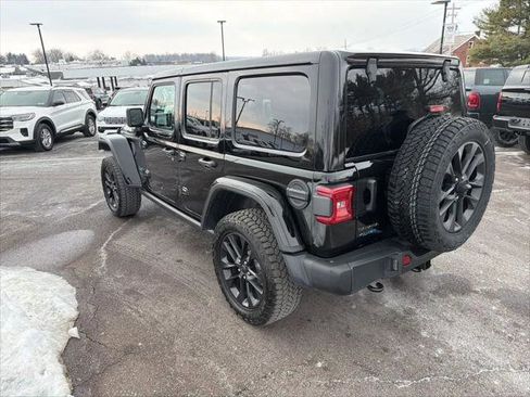 Certified 2025 Jeep Wrangler Unlimited Sahara AWD/4WD image 4