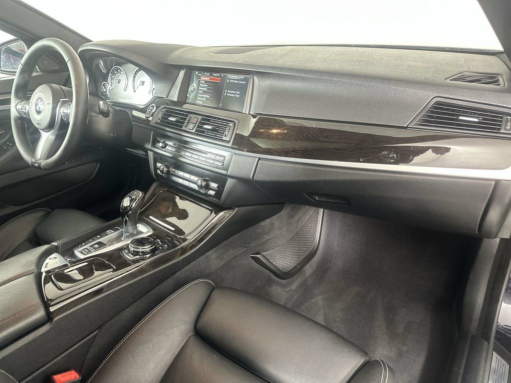 Used 2014 BMW 550i xDrive Sedan AWD/4WD image 33