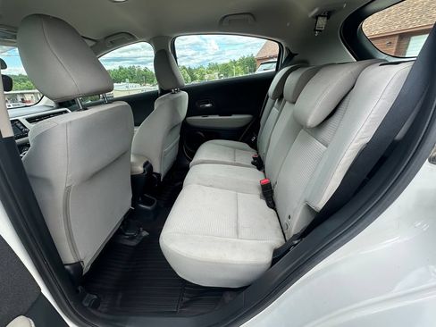 Used 2022 Honda HR-V LX image 17