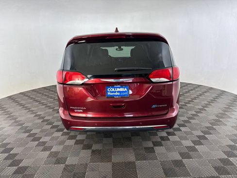 Used 2018 Chrysler Pacifica Touring Plus FWD image 7