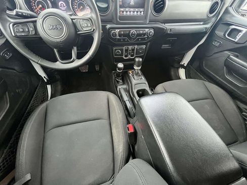 Used 2023 Jeep Gladiator Sport image 23