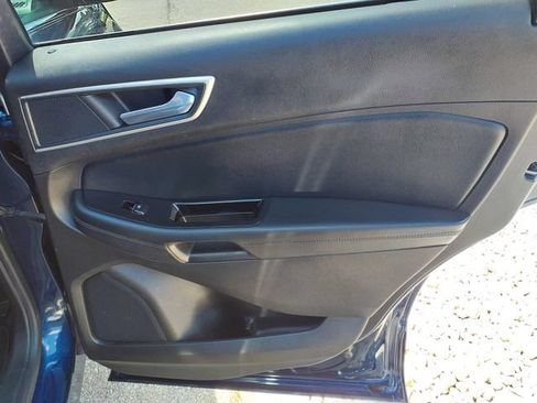 Used 2017 Ford Edge SEL w/ Equipment Group 201A FWD image 15