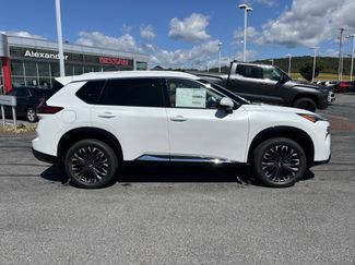 New 2026 Nissan Rogue Platinum w/ Platinum Premium Package video 2