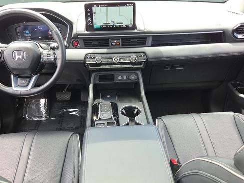 Certified 2024 Honda Pilot Elite image 13