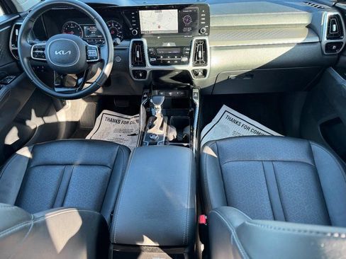 Used 2022 Kia Sorento SX image 11