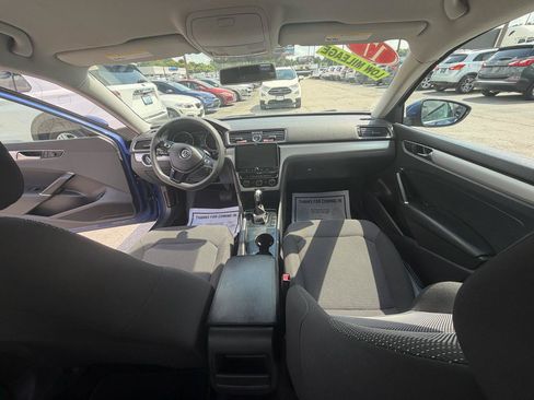 Used 2017 Volkswagen Passat 1.8T S FWD image 18