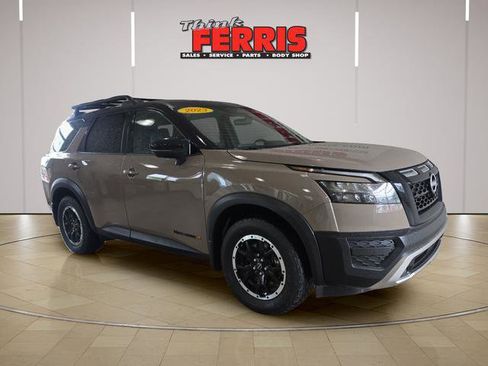 Used 2023 Nissan Pathfinder Rock Creek AWD/4WD image 3