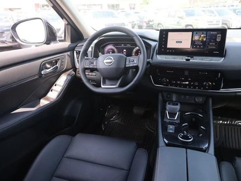 Certified 2025 Nissan Rogue SL w/ Tech Package AWD/4WD image 25