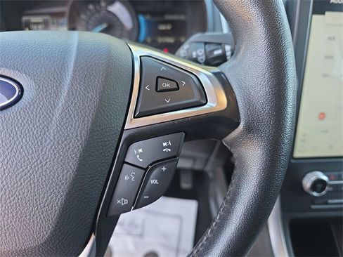 Used 2024 Ford Edge SEL image 26