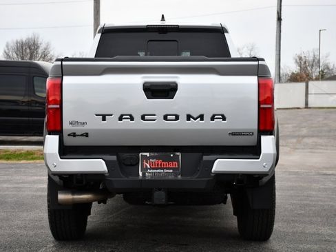 Used 2024 Toyota Tacoma TRD Off-Road w/ TRD Off Road Premium Package image 6