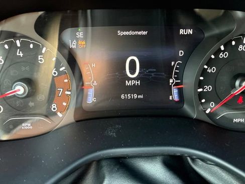 Used 2024 Jeep Compass Latitude AWD/4WD image 9