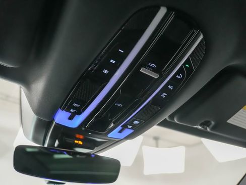 Certified 2023 Porsche Cayenne AWD/4WD image 27