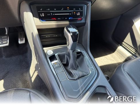Used 2023 Volkswagen Tiguan SE R-Line FWD image 22