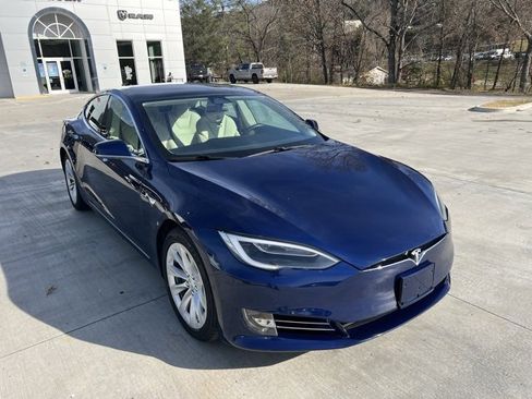 Used 2018 Tesla Model S 75D image 1