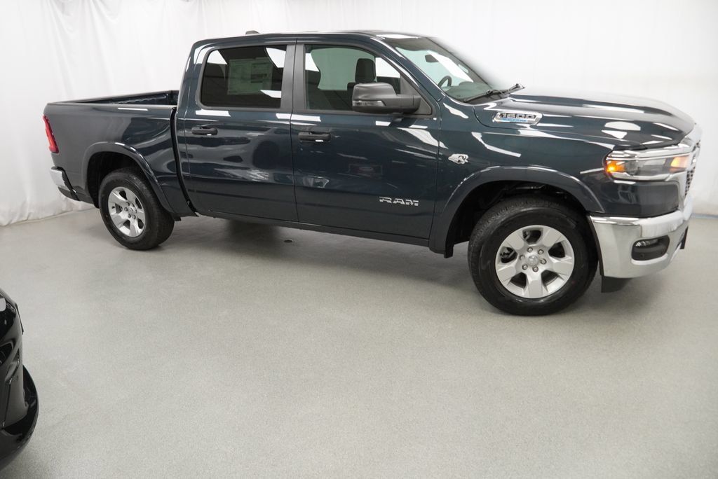 New 2026 RAM 1500 Big Horn AWD/4WD image 9