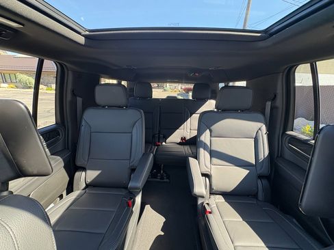 Used 2024 GMC Yukon XL Denali w/ Denali Reserve Package AWD/4WD image 35