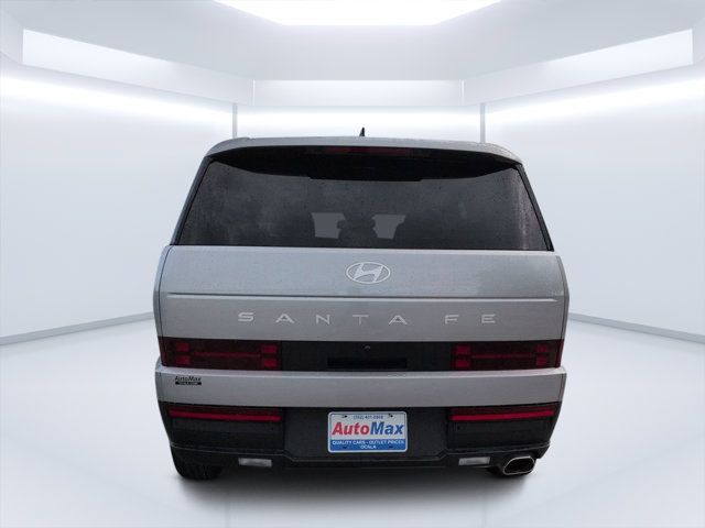 Used 2025 Hyundai Santa Fe SE FWD image 4
