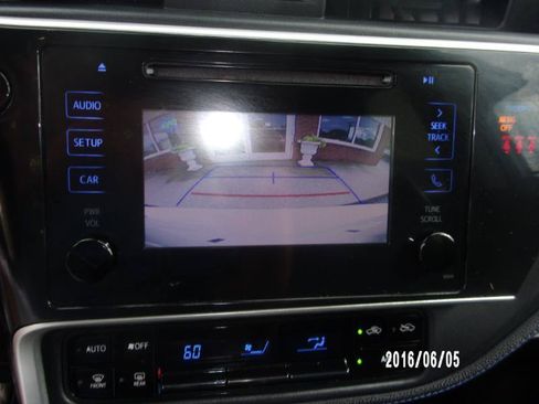 Used 2018 Toyota Corolla SE FWD image 20