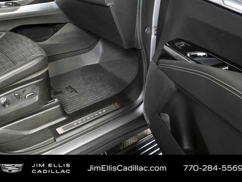 Certified 2026 Cadillac Escalade V w/ LPO, Onyx Lite Package AWD/4WD image 28