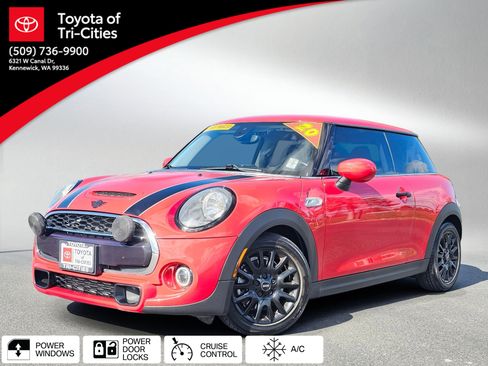 Used 2020 MINI Cooper S FWD image 1