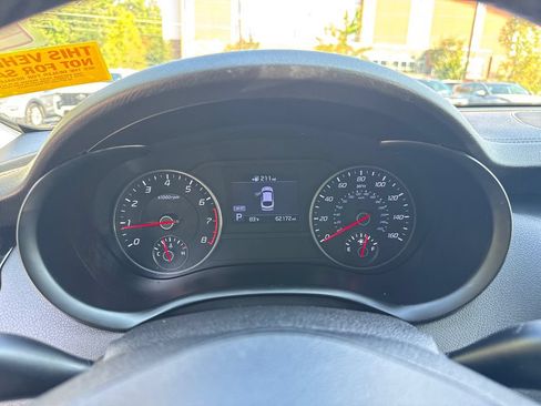 Used 2019 Kia Stinger RWD image 11