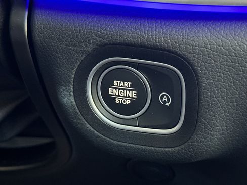 Used 2024 Mercedes-Benz GLE 450 4MATIC image 17