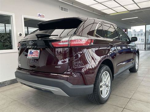 Used 2022 Ford Edge SEL w/ Convenience Package AWD/4WD image 4
