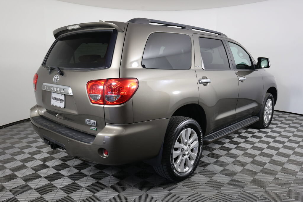 Used 2014 Toyota Sequoia Platinum AWD/4WD image 2