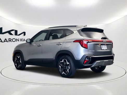 Used 2024 Kia Seltos EX FWD image 7