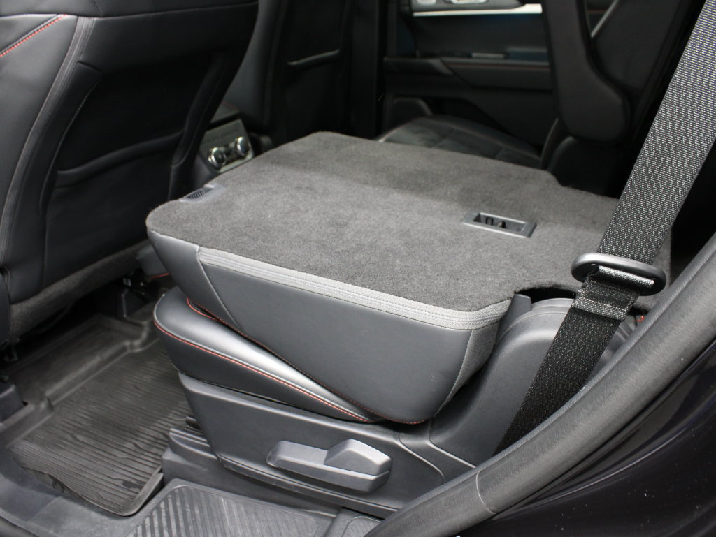 Used 2025 Ford Explorer ST AWD/4WD image 68